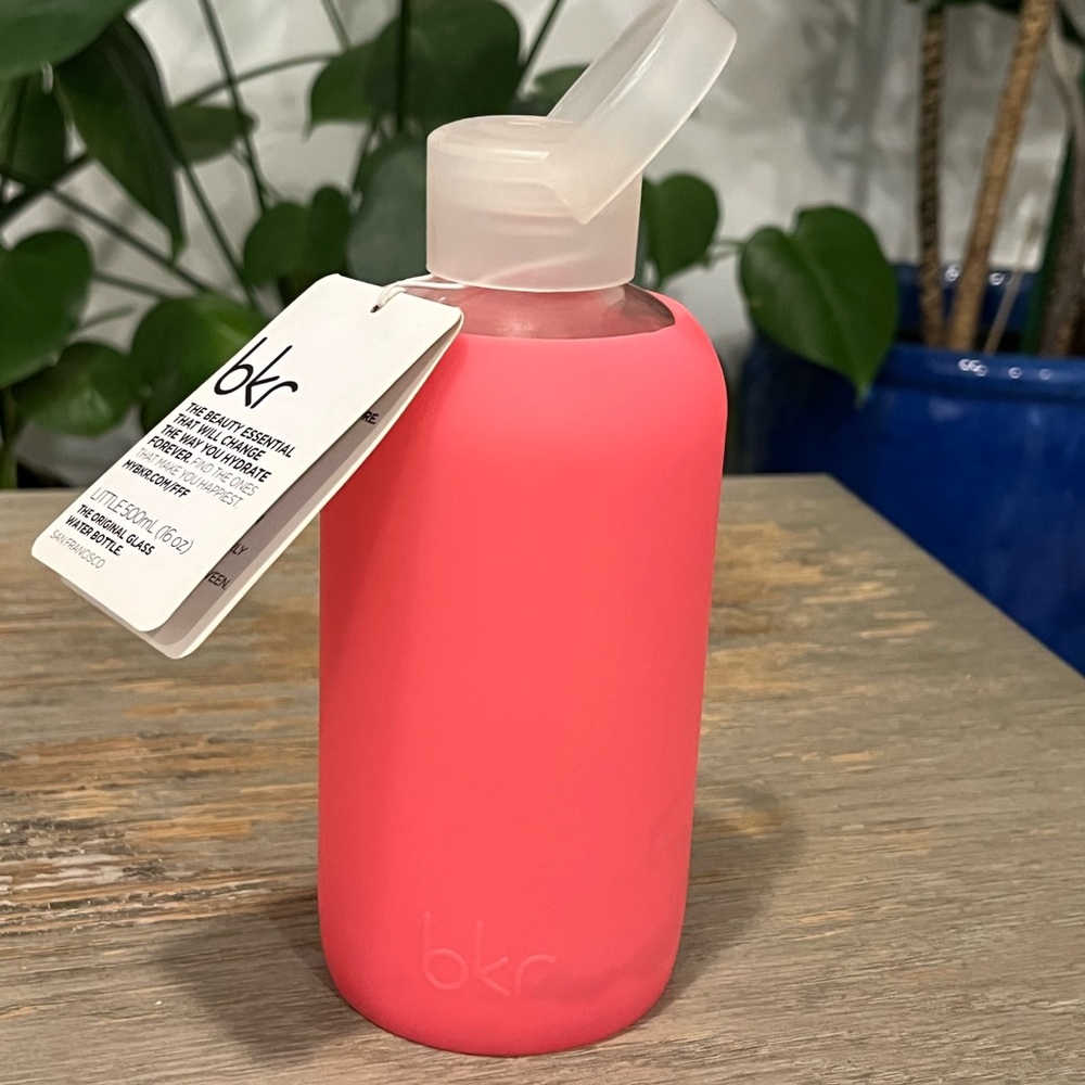 Bkr Rosy 16oz bottle nwt
